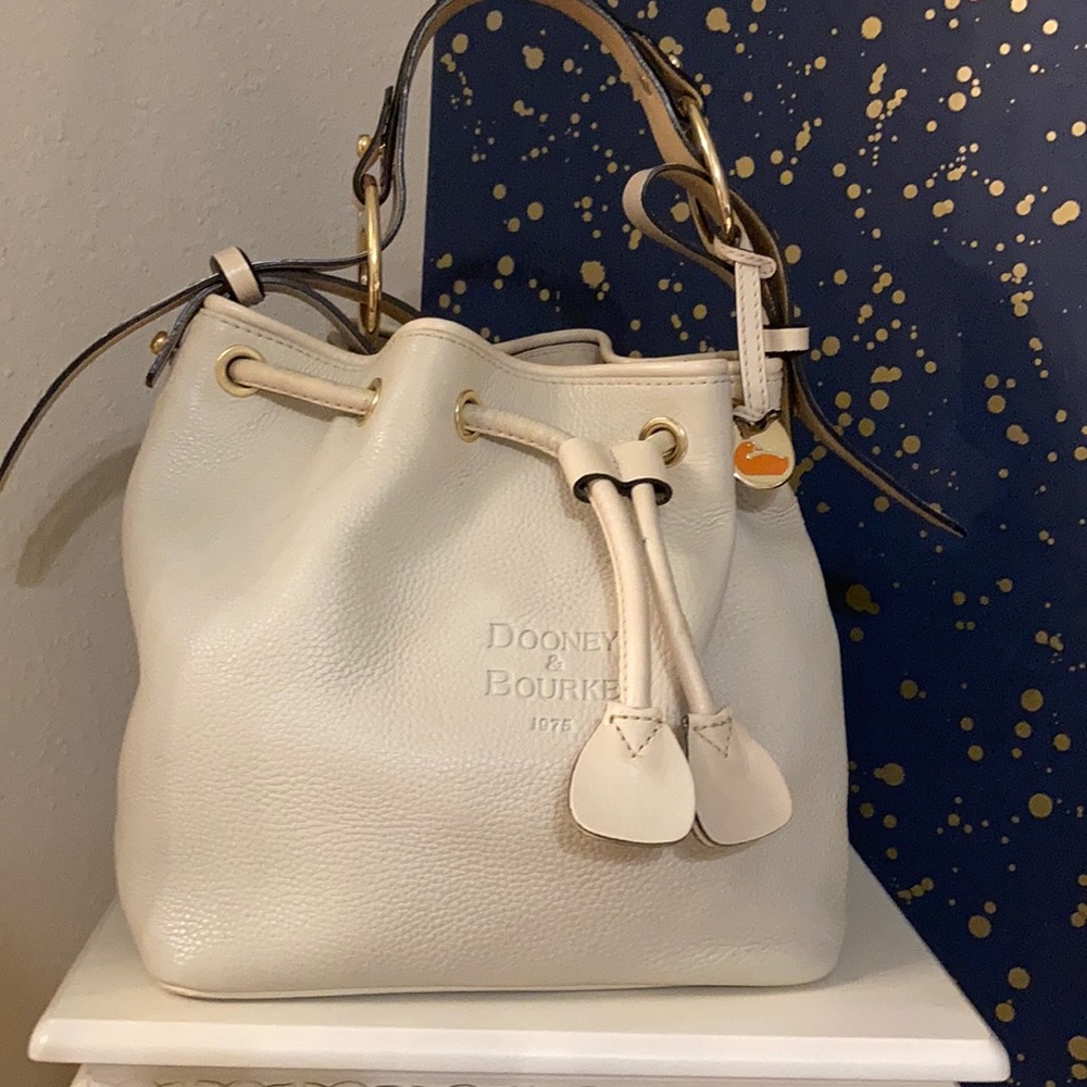 Dooney & Burke Ivory Leather Purse Pebble Grain